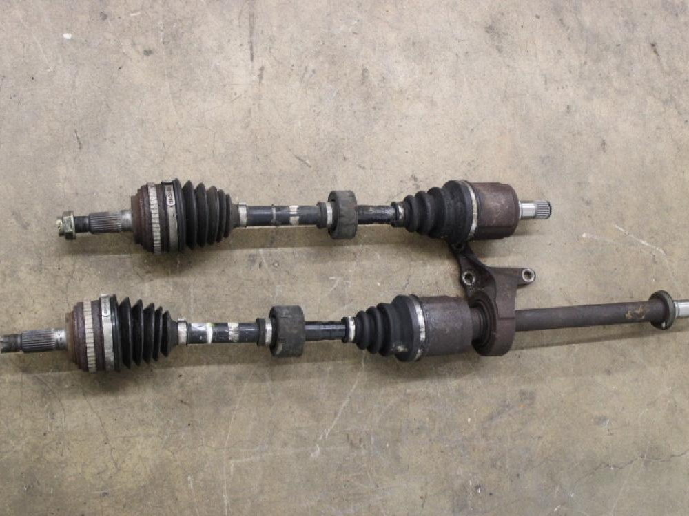 JDM 94–01 HONDA/ACURA INTEGRA DC2 AXLES: Image 2