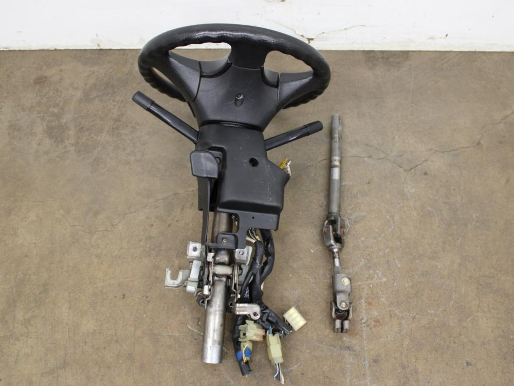 JDM 1990-1993 ACURA INTEGRA STEERING WHEEL WITH IGNITION KEY FROM RIGHT HAND DRIVE CAR: Image 6