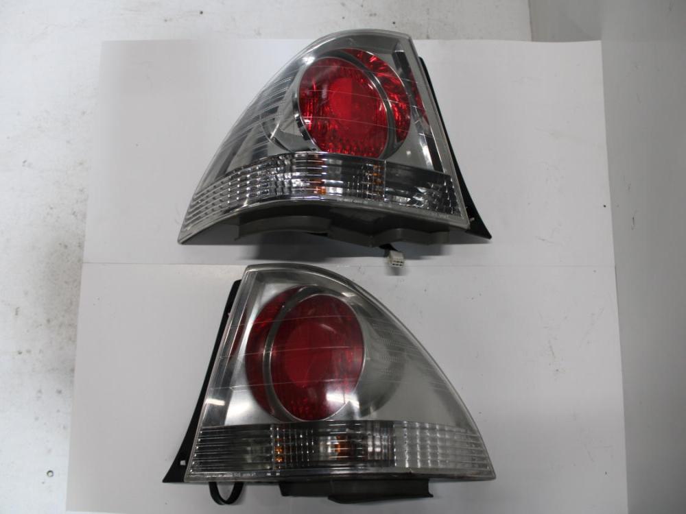JDM Lexus Is300 LEFT/Right Tail Lights 2001-2003 Toyota Altezza both sides.: Image 1