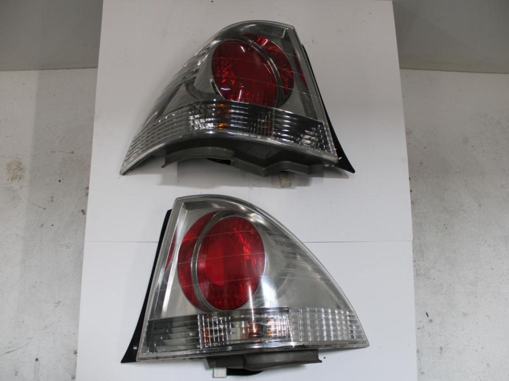 JDM Lexus Is300 LEFT/Right Tail Lights 2001-2003 Toyota Altezza both sides.: Image 2