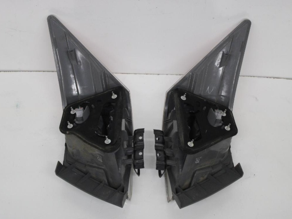 JDM 08–12 HONDA ACCORD TAIL LIGHTS: Image 2