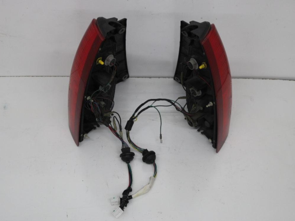 JDM 03-08 SUBARU FORESTER SG9 TAIL LIGHTS: Image 3