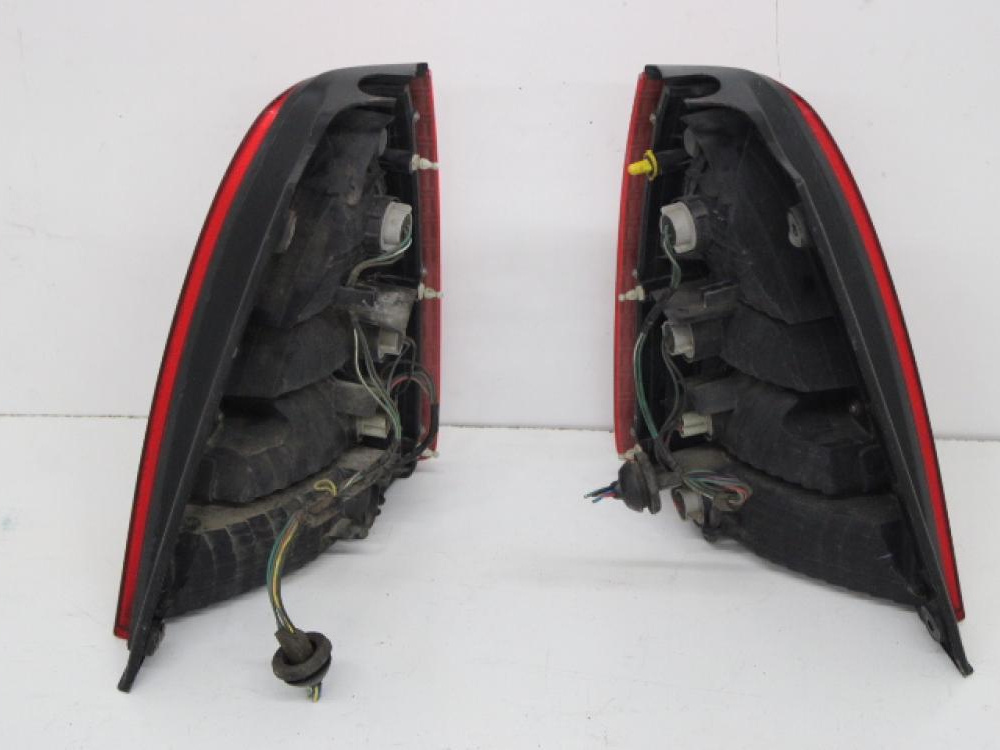 JDM 03-08 SUBARU FORESTER SG9 TAIL LIGHTS: Image 2