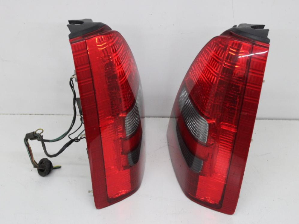 JDM 03-08 SUBARU FORESTER SG9 TAIL LIGHTS: Image 1