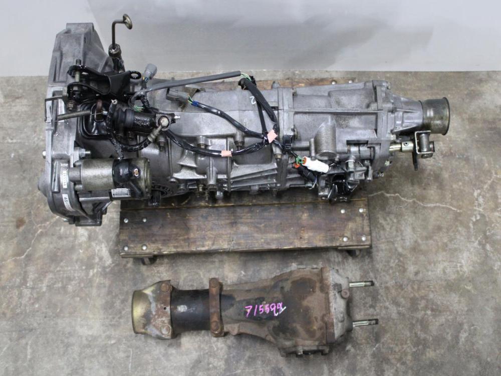 JDM 2002-2005 SUBARU IMPREZA WRX 5SPEED M/T WITH REAR DIFF AXLE-MALE: Image 1
