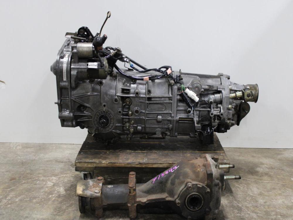 JDM 2002-2005 SUBARU IMPREZA WRX 5SPEED M/T WITH REAR DIFF AXLE-MALE: Image 2