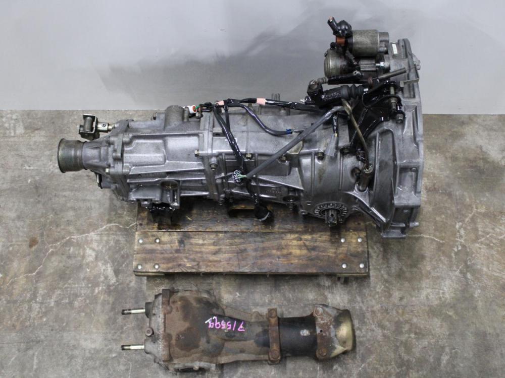 JDM 2002-2005 SUBARU IMPREZA WRX 5SPEED M/T WITH REAR DIFF AXLE-MALE: Image 6