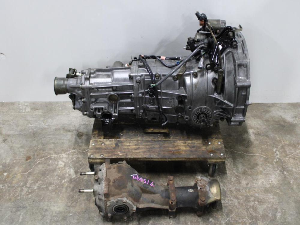 JDM 2002-2005 SUBARU IMPREZA WRX 5SPEED M/T WITH REAR DIFF AXLE-MALE: Image 7