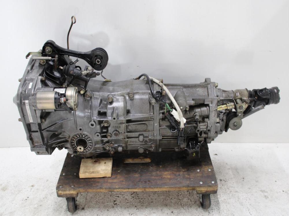 JDM 2002-2005 SUBARU IMPREZA WRX 5SPEED MANUAL TRANSMISSION AXLE MALE: Image 1